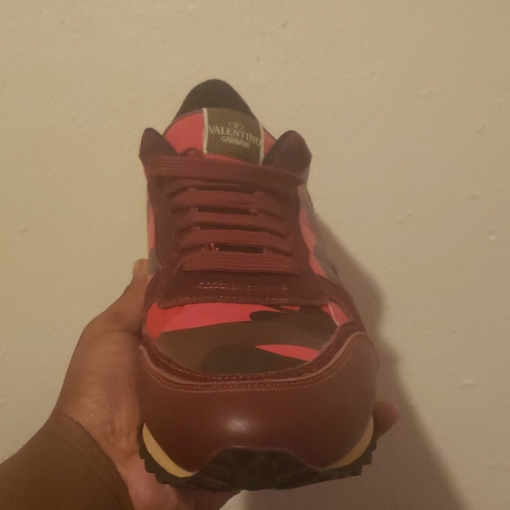 Valentino rock runner's